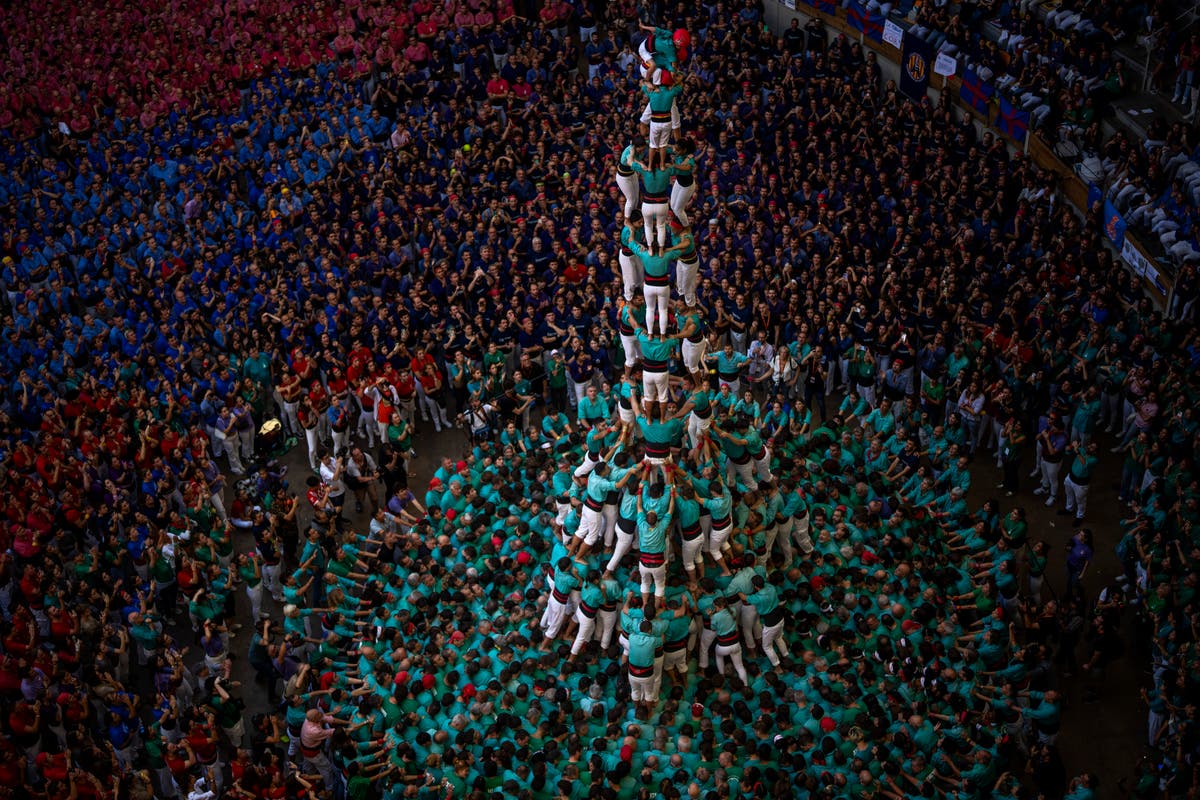 PHOTO COLLECTION: Spain Catalonia Human Tower PHOTO COLLECTION: Spain Catalonia Human Tower