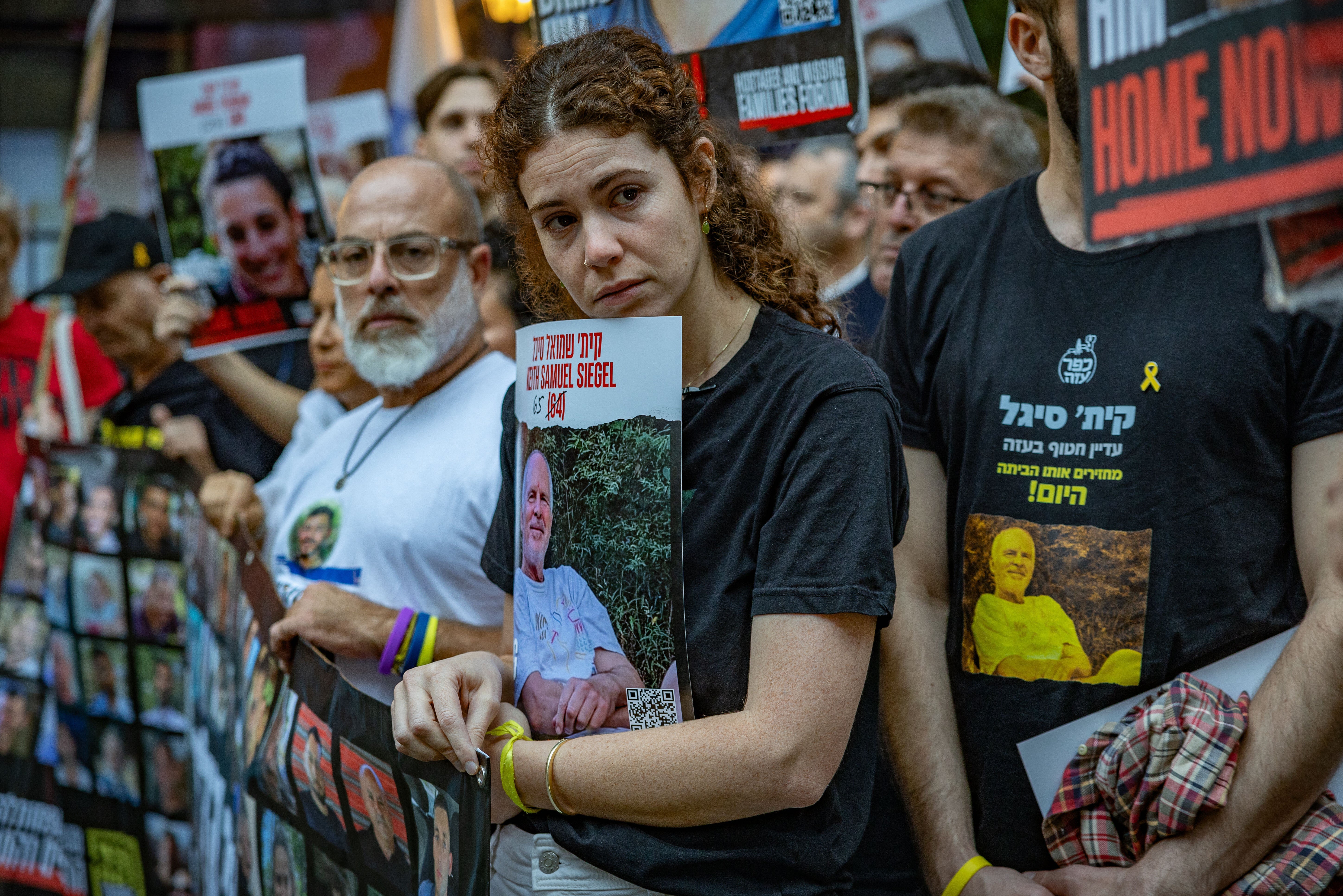 Shir Siegel, daughter of hostage Keith Siegel, at the rally in Jerusalem