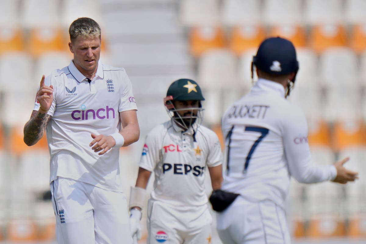 Brydon Carse claims first Test wicket as England fight to slow Pakistan charge Brydon Carse claims first Test wicket as England fight to slow Pakistan charge
