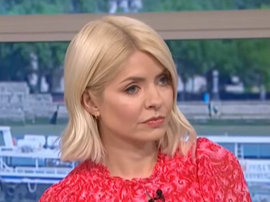 Holly Willoughby disse que Phillip Schofield 'mentiu' para ela sobre o caso com um funcionário mais jovem do 'This Morning'