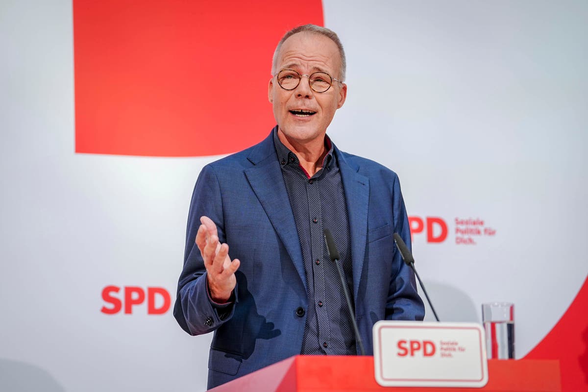 German leader Scholz's party moves fast to replace an official in a key campaign post