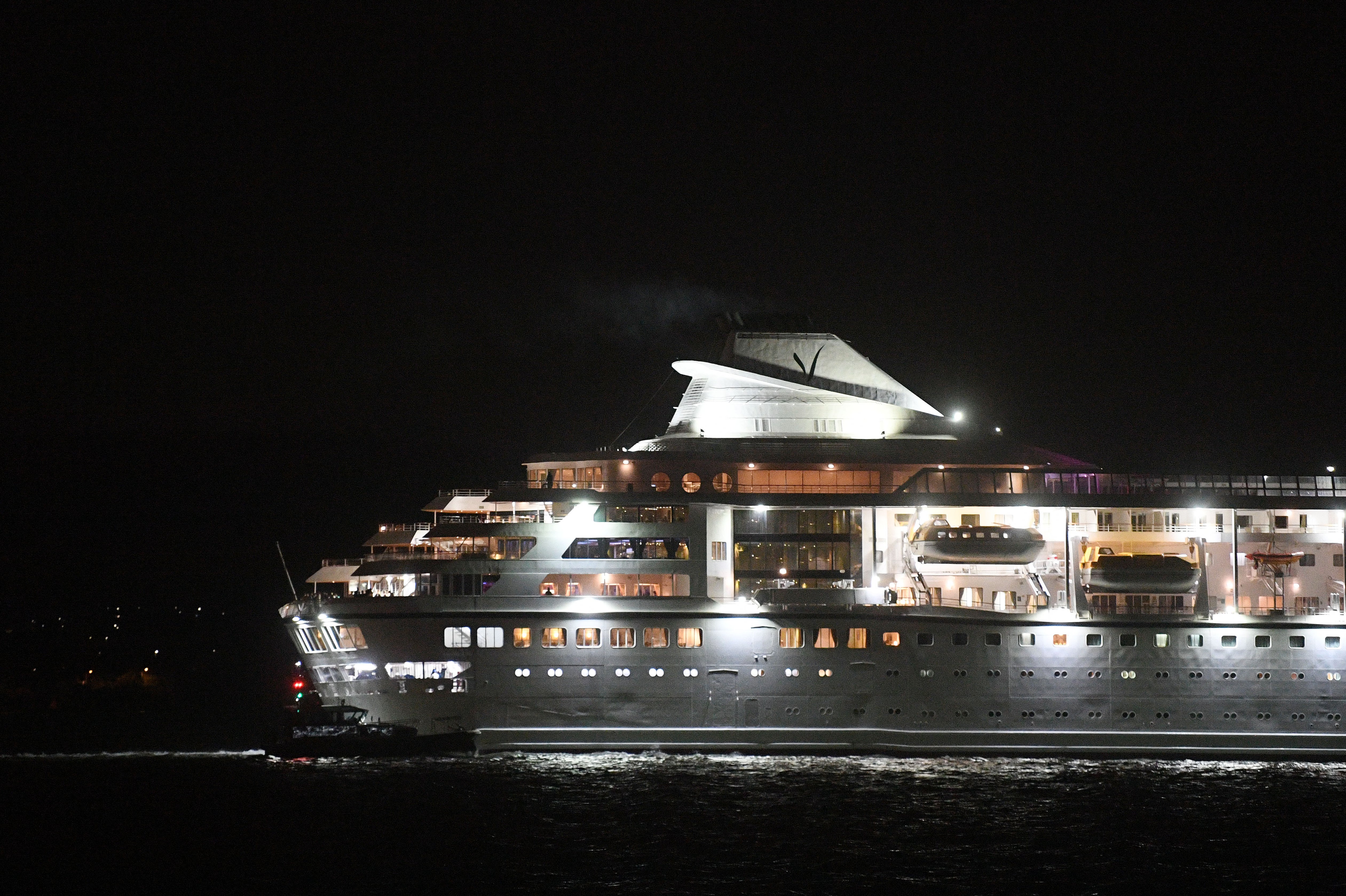 The Odyssey cruise ship finally departing from the Belfast harbor on 30 September