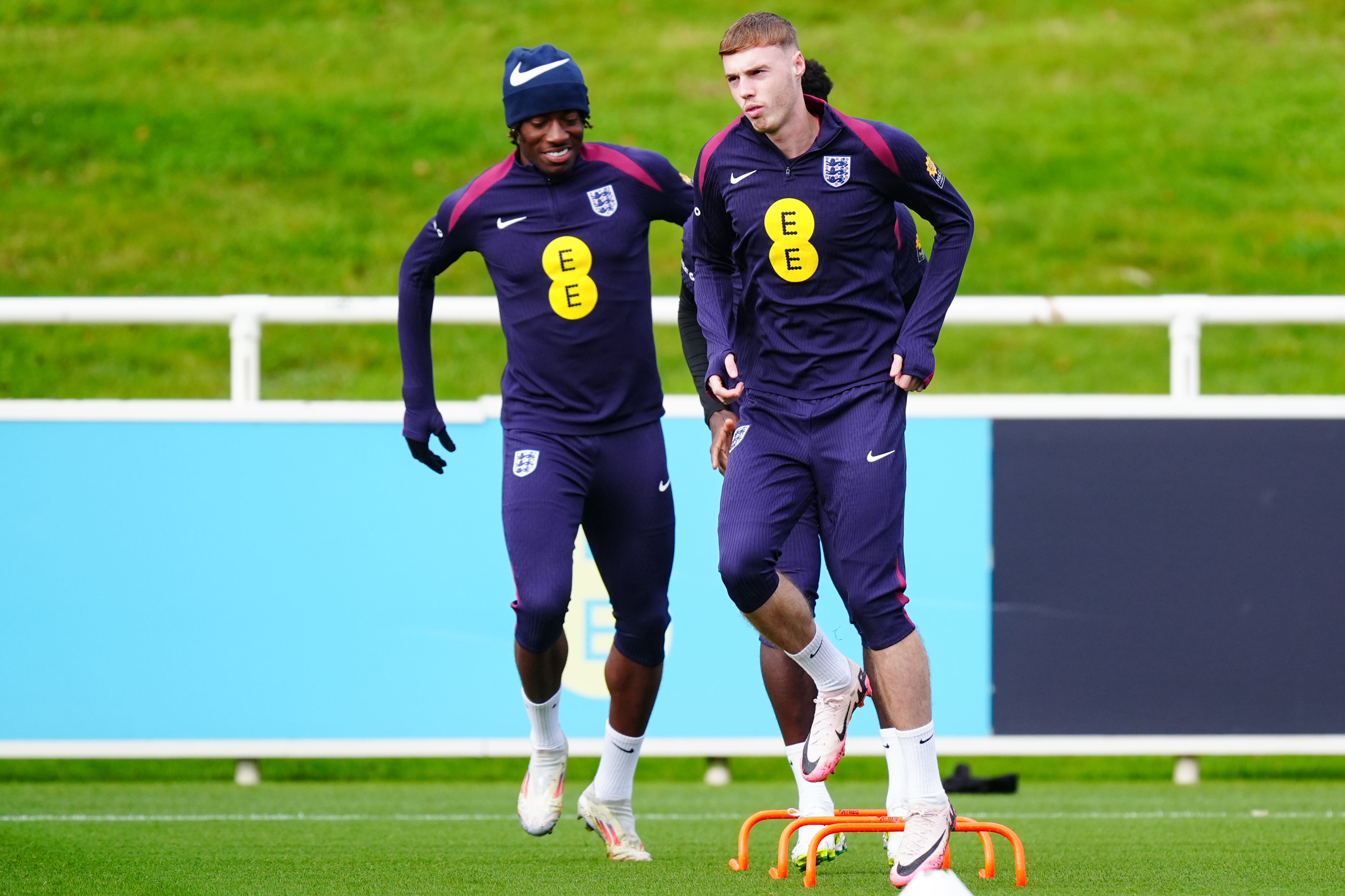 Cole Palmer and Noni Madueke in England training. 