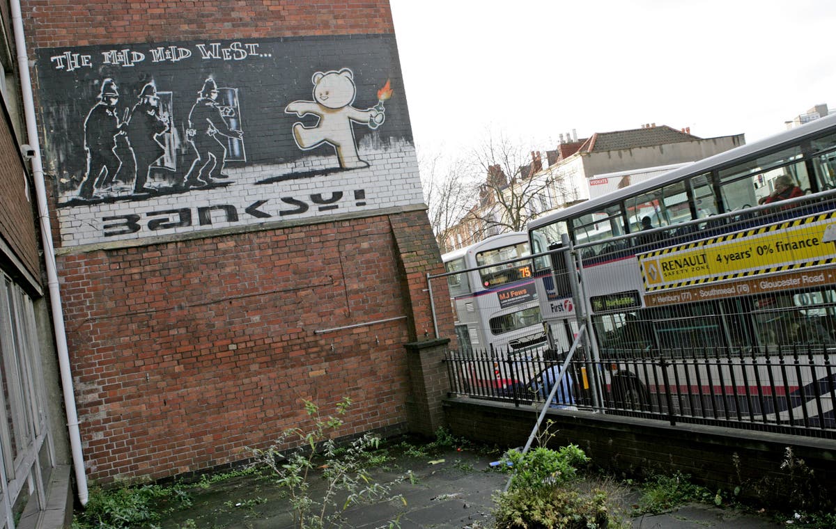 Bristol Building with Banksy Mural Auctioned