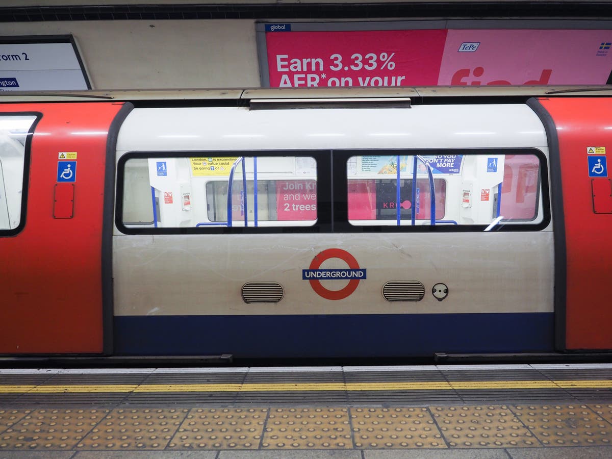 Jubilee and Northern line: London commuters face travel chaos amid severe delays