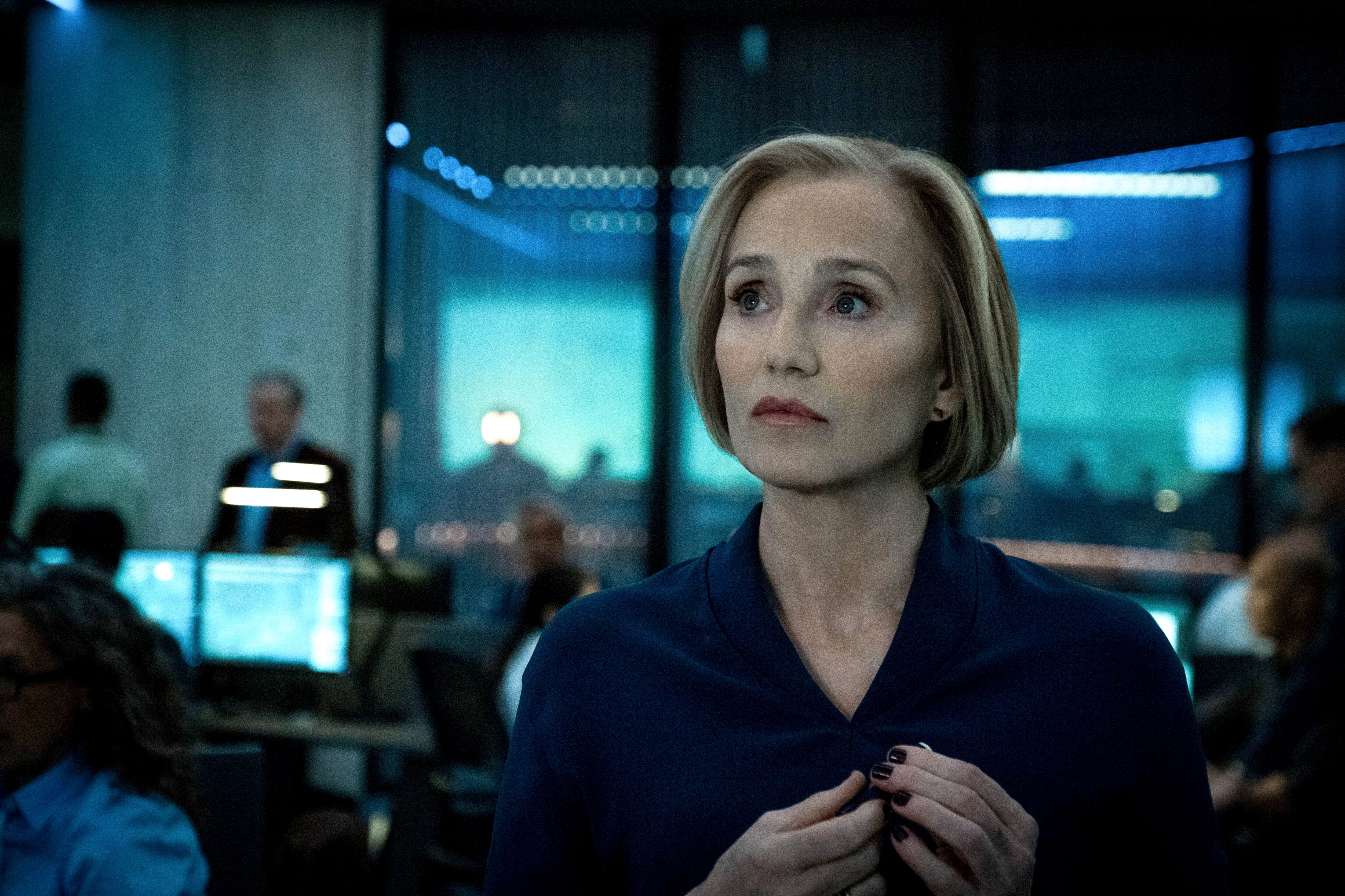 Scott Thomas interpreta a espiã Diana Taverner na série de sucesso