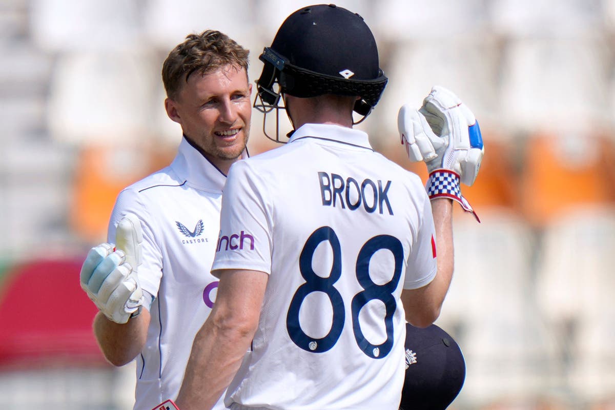 England Sets Test Records Against Pakistan