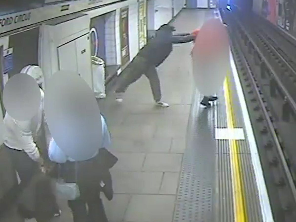 Man who pushed stranger onto Tube tracks jailed for life for attempted murder | The Independent