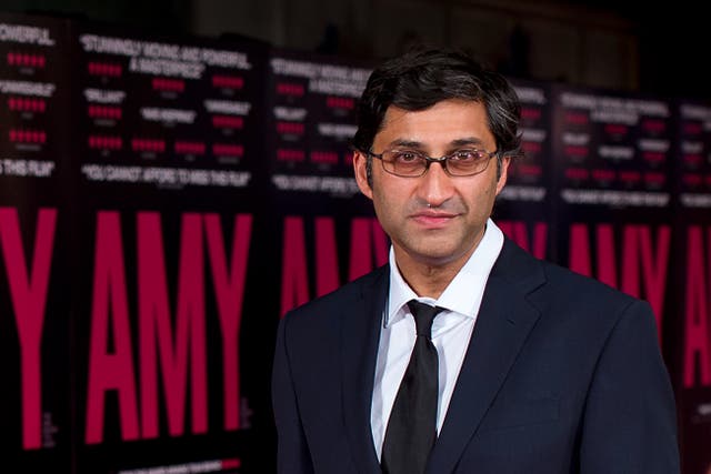 <p>Asif Kapadia attending the gala premiere of ‘Amy’ in London in 2015</p>