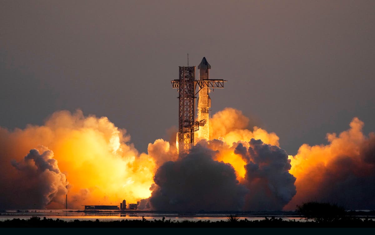 Elon Musk’s SpaceX launches Starship rocket and catches booster with ‘chopsticks’ in astonishing test flight