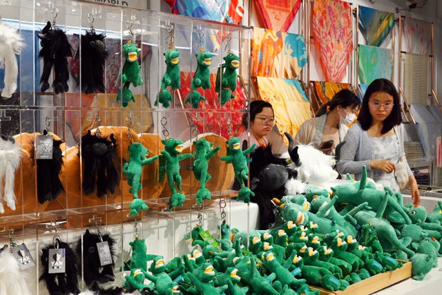 <p>Visitors browse for souvenirs in the Gansu Provincial Museum in Lanzhou, Gansu province in May last year</p>