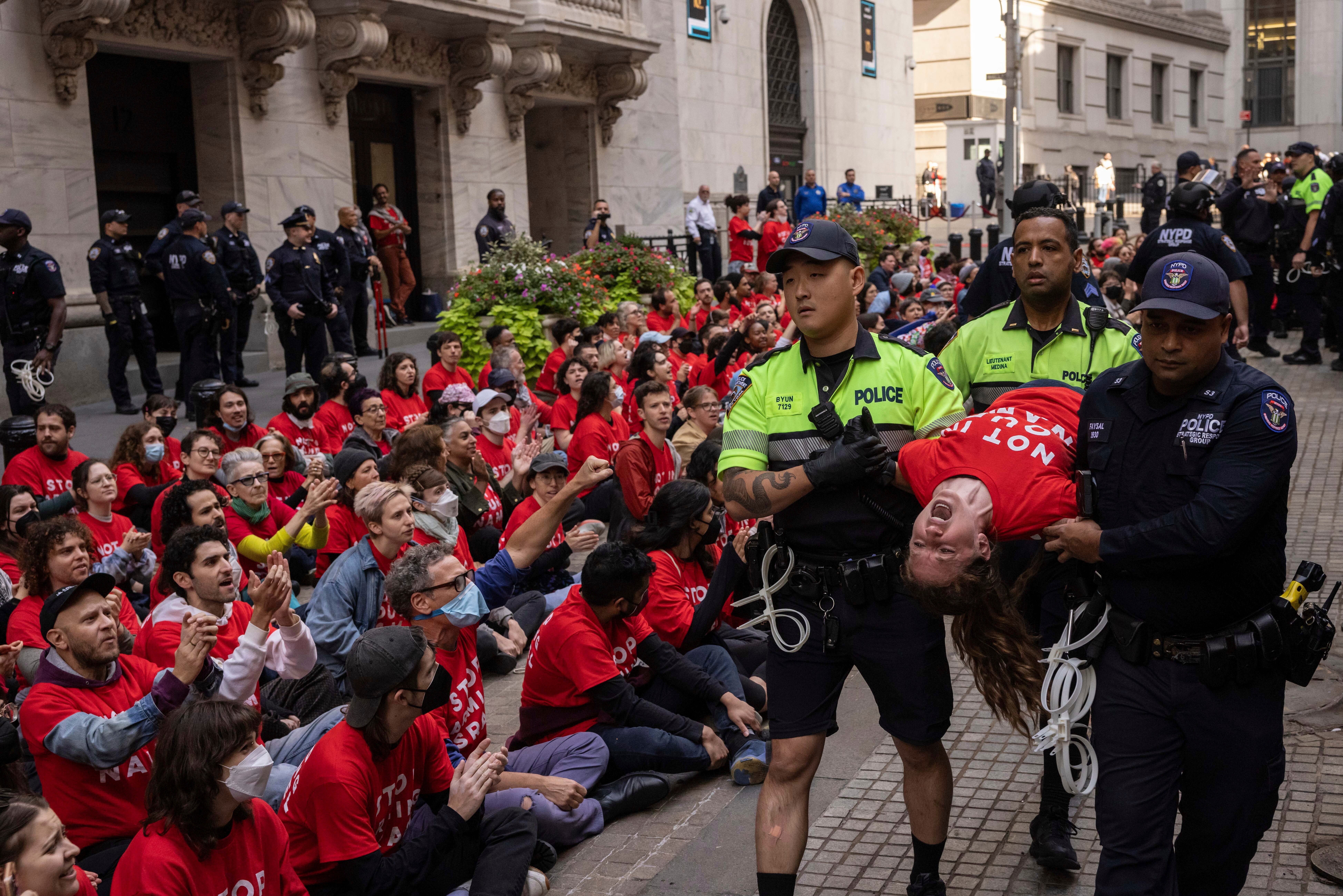 APTOPIX Israel Protest-Stock Exchange