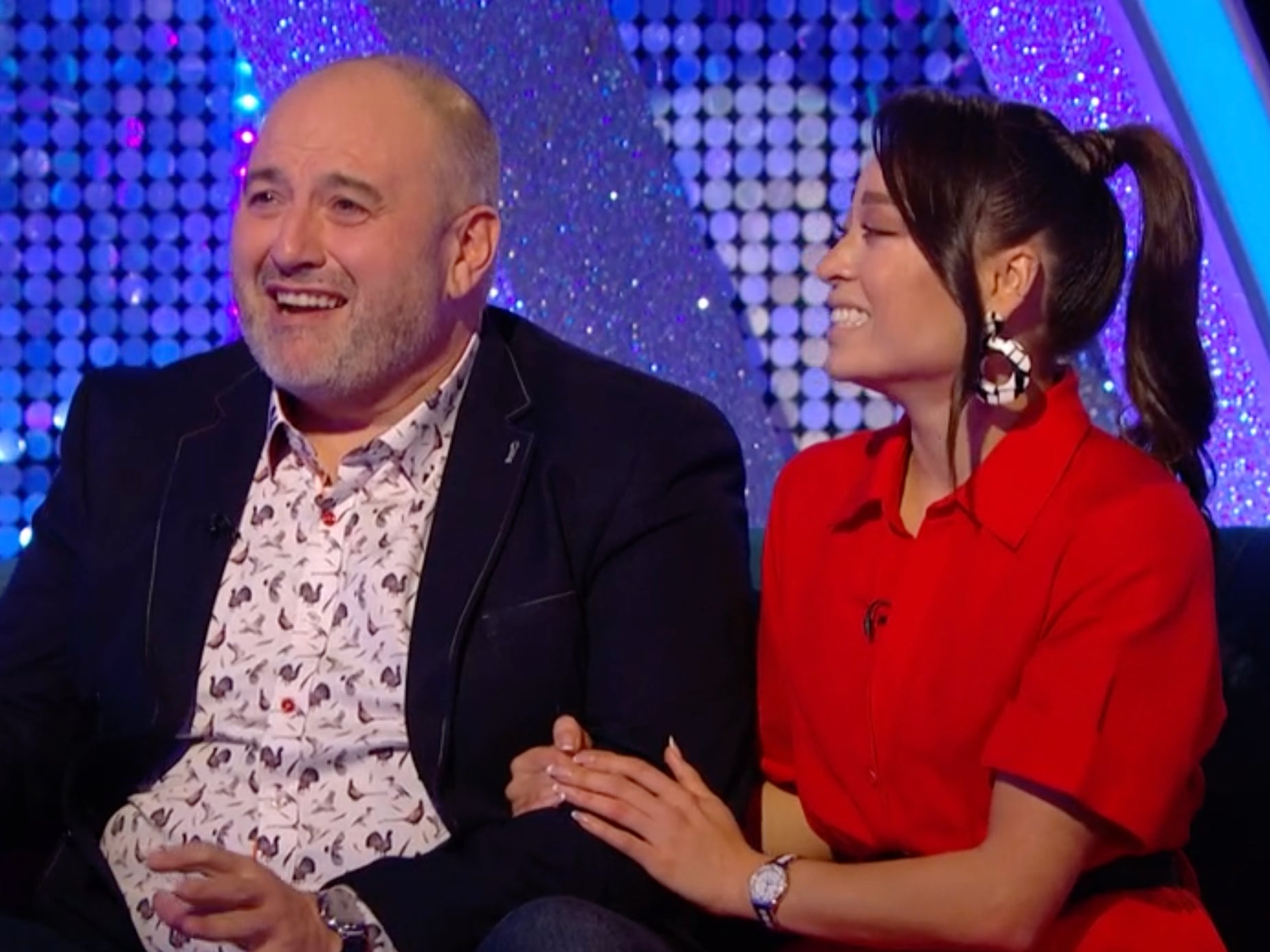 'Strictly's Wynne Evans e Katya Jones abordaram o fiasco da mão em' It Takes Two '