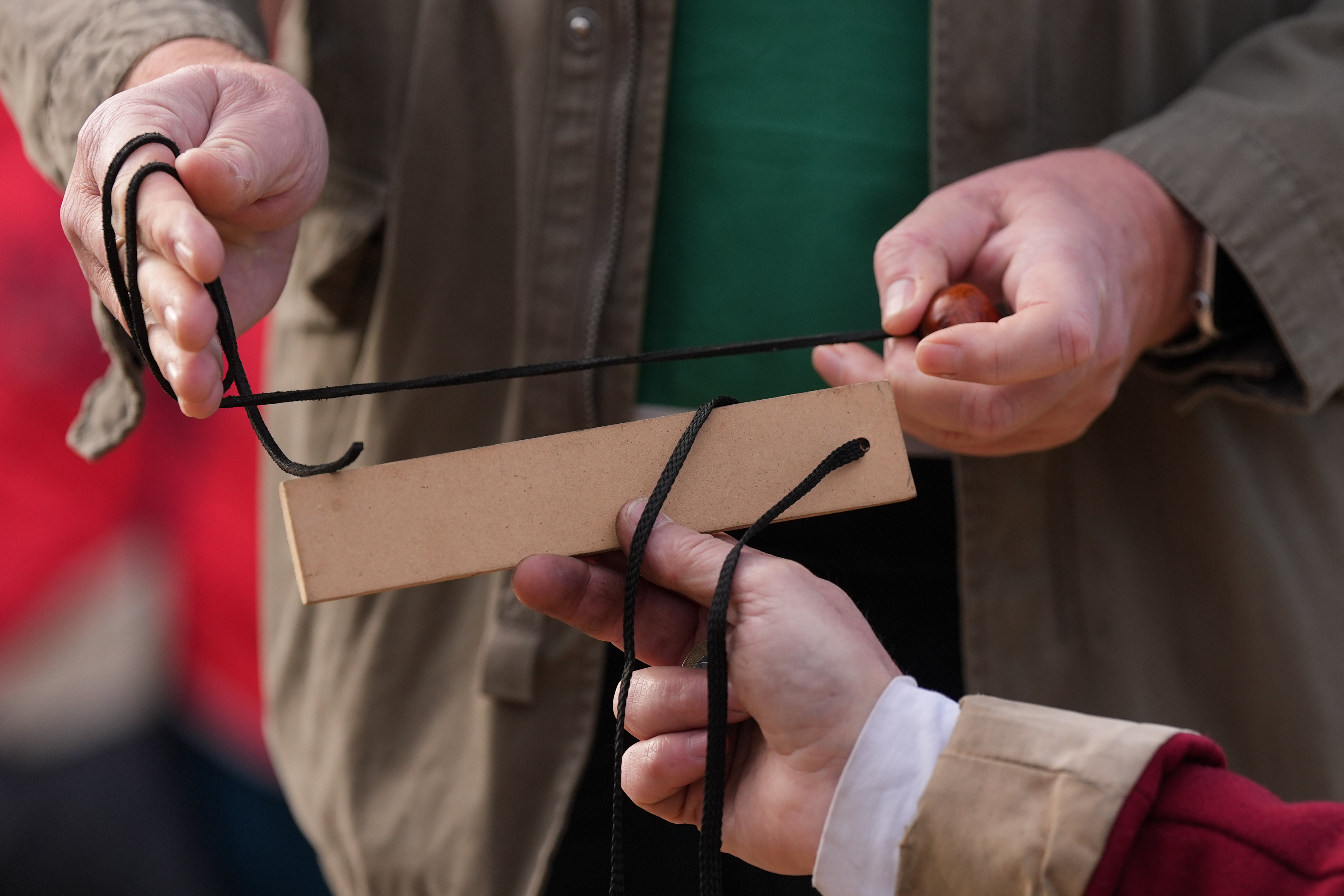 The conkers and laces used must be made available by the organizers and the laces must not be further knotted or deformed