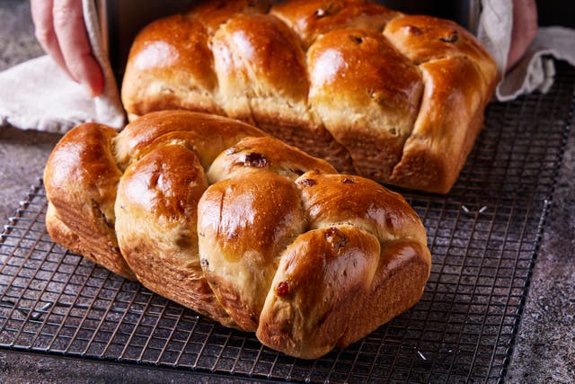 Food-MilkStreet-Olive Oil Challah with Golden Raisins