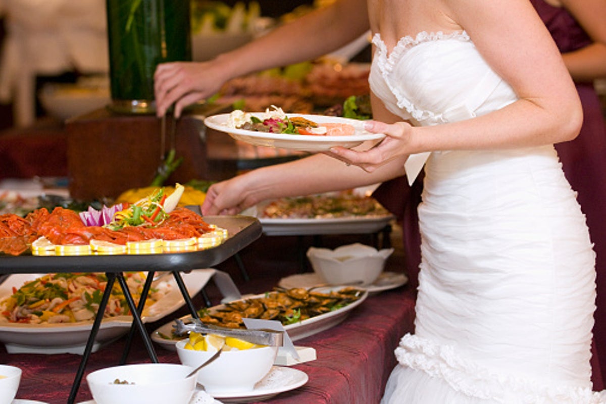 Wedding guest claims wealthier guests received better alcohol and more