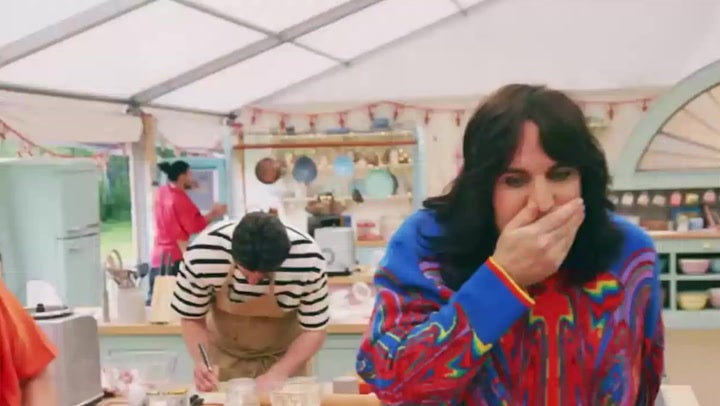 <p>Noel Fielding destroys Great British Bake Off contestant’s caramel dish in tent disaster.</p>