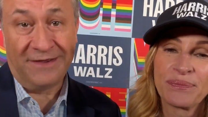 <p>Doug Emhoff and Julia Roberts send message to early voters in Georgia.</p>