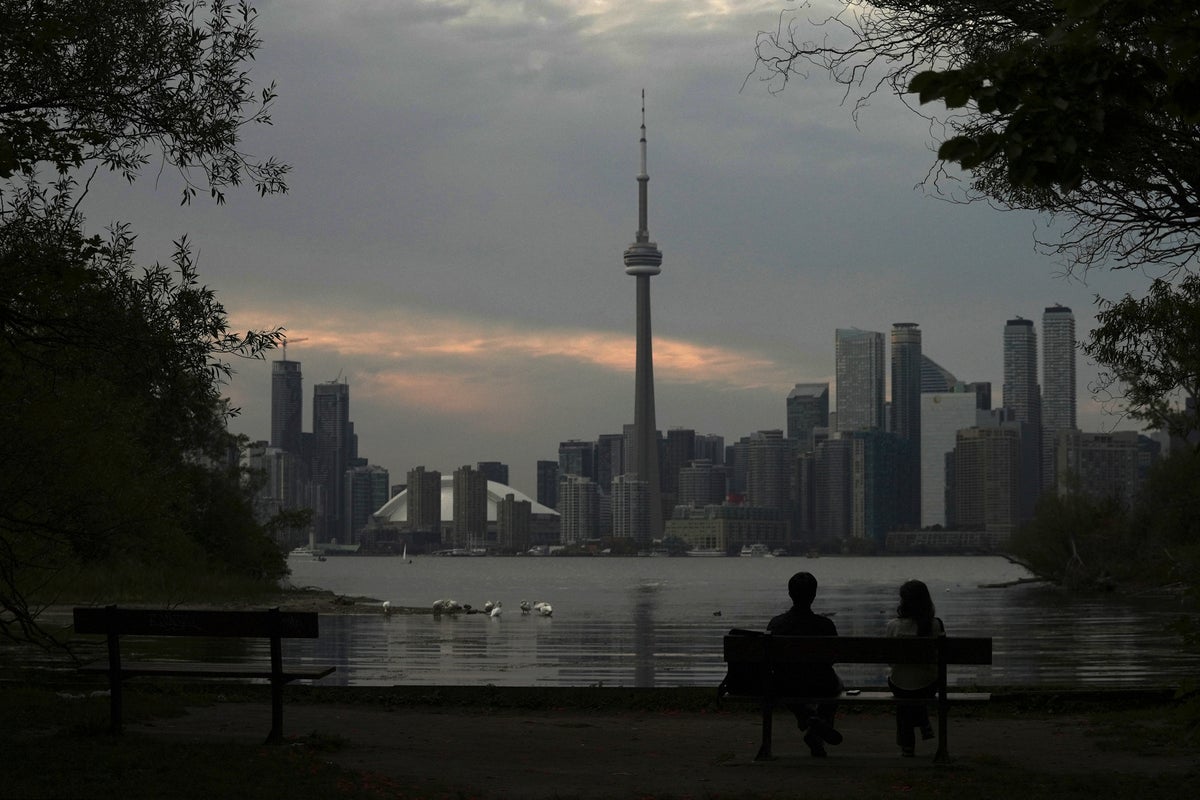 US launches ‘Canadian only’ deals to win back neighbors