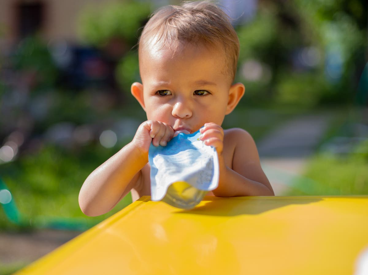 Sales of baby food pouches have increased by 900 percent. Experts think that&rsquo;s a problem