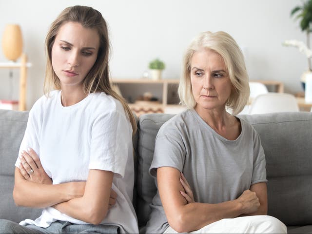 <p>Mother of the bride refuses to sit next to a picture of her late husband at the ceremony and reception </p>