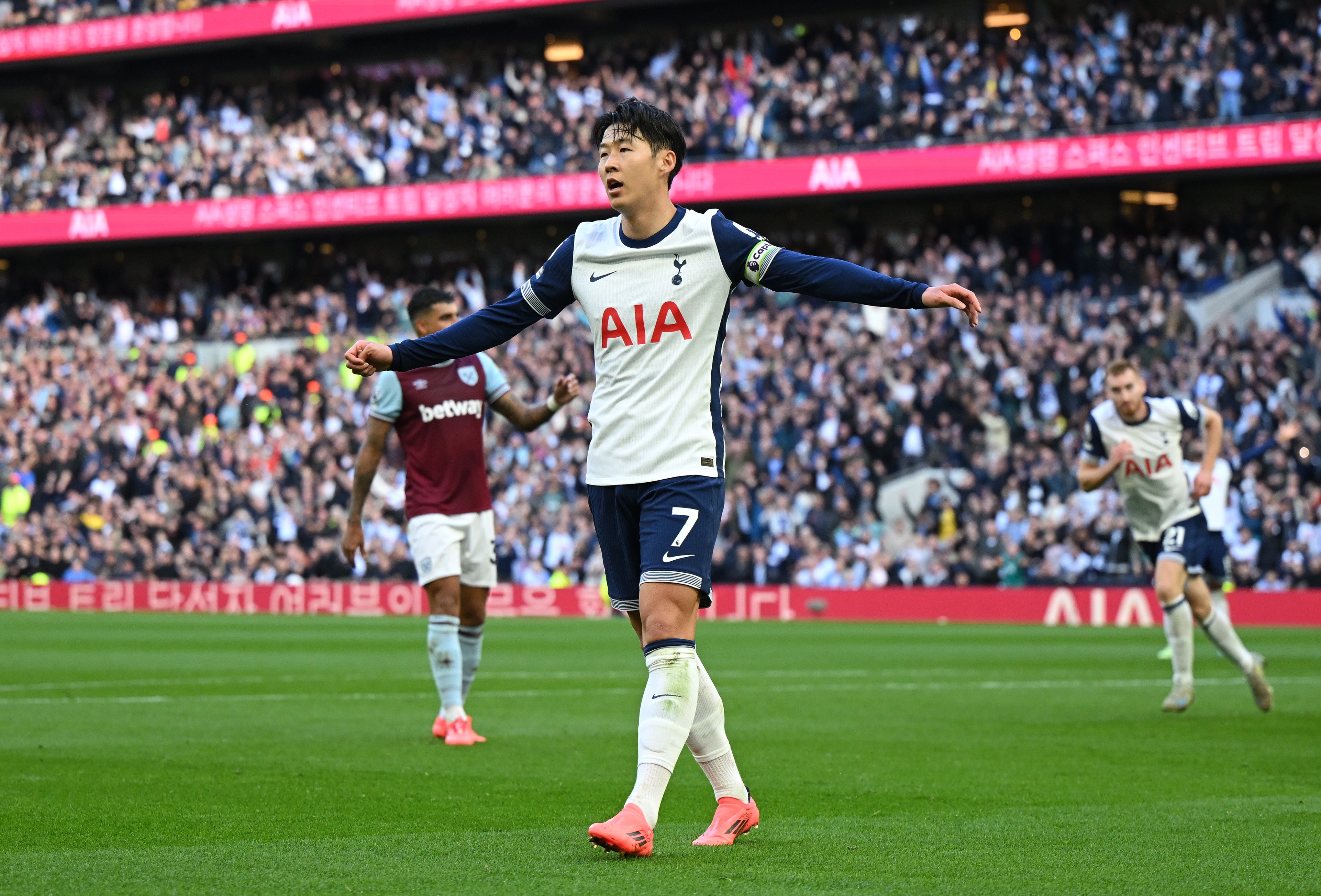 Tottenham vs West Ham LIVE: Premier League result and reaction as Spurs run  riot with Mohammed Kudus sent off | The Independent