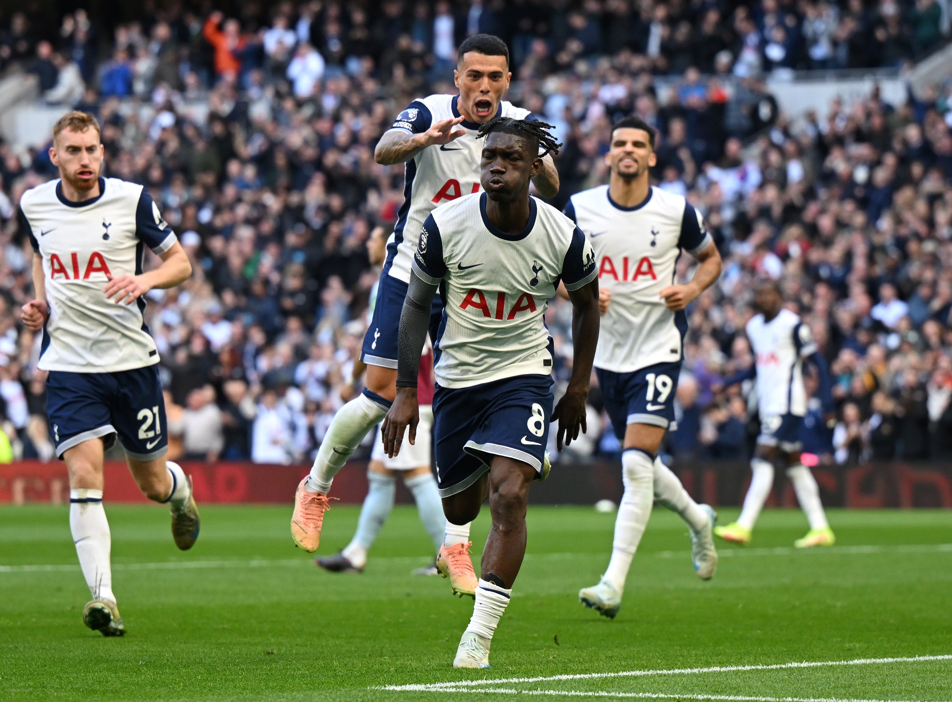 Spurs run riot as Yves Bissouma scores their second goal