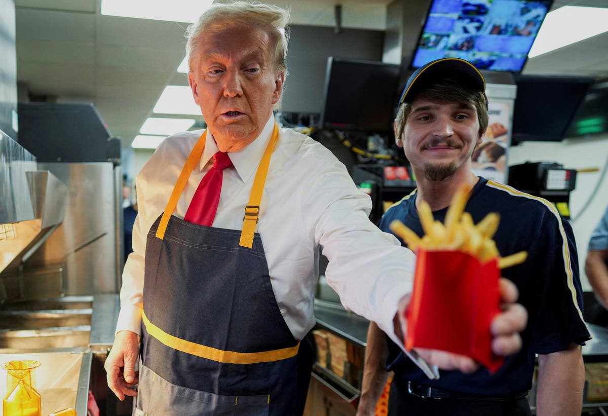 トランプ氏、マクドナルドのスタントでハリス氏をからかおうとする中、CBSニュースがインタビューの主張についに反撃：ライブ