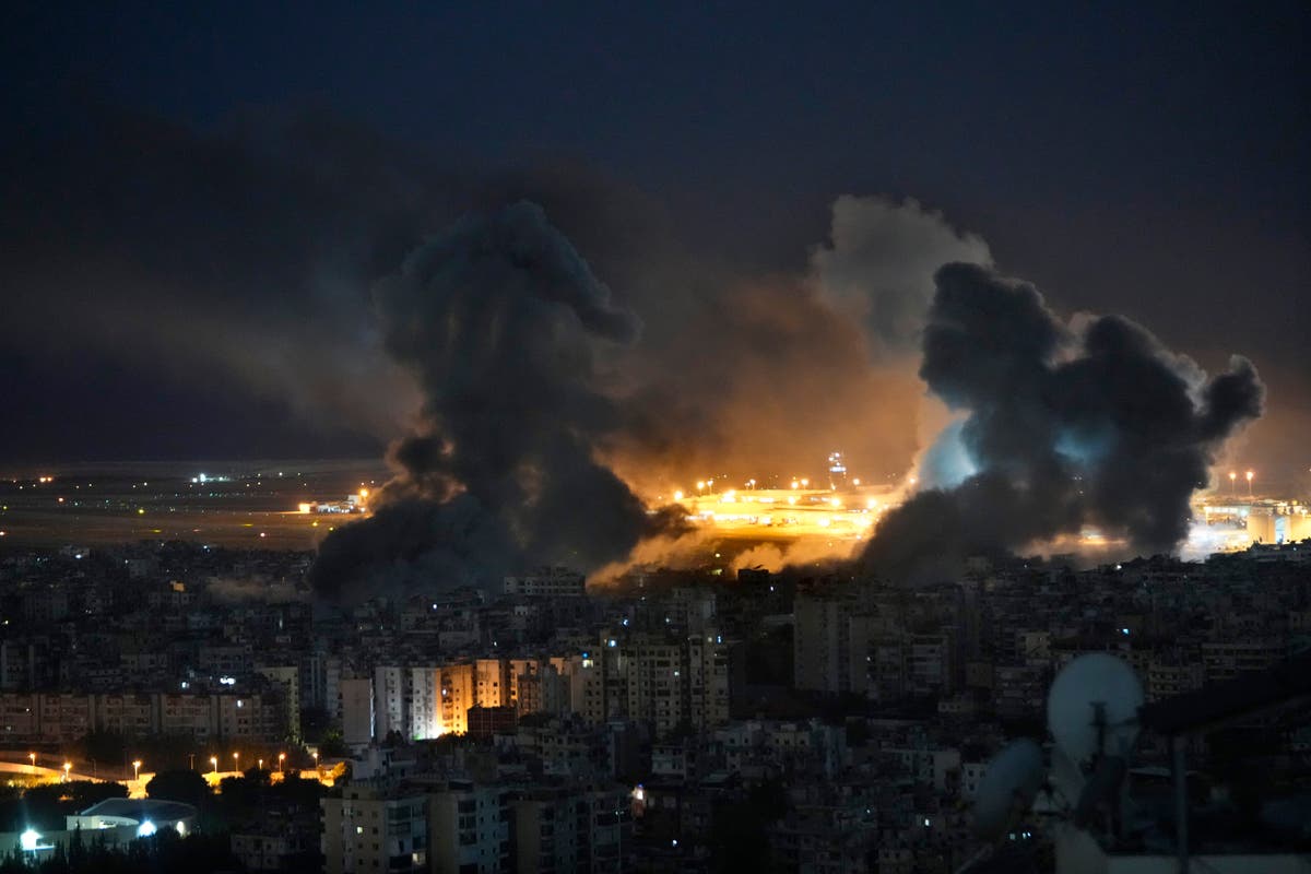 Middle East conflict: Explosions in Beirut after Israel warns of night strikes