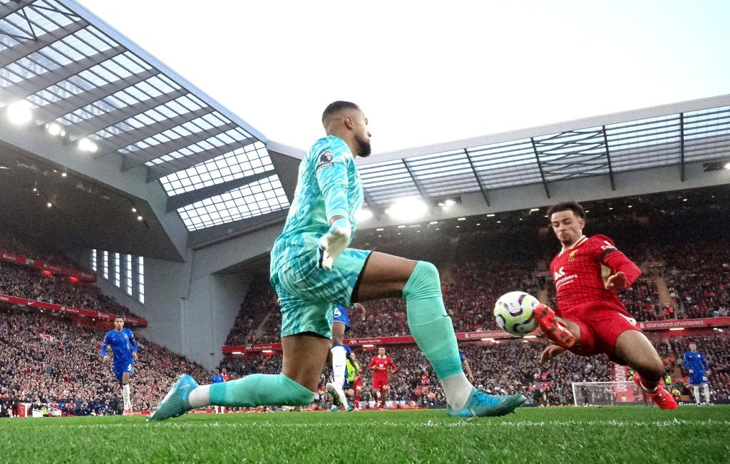 Jones beat a hesitant Sanchez moments after Chelsea had equalised through Jackson