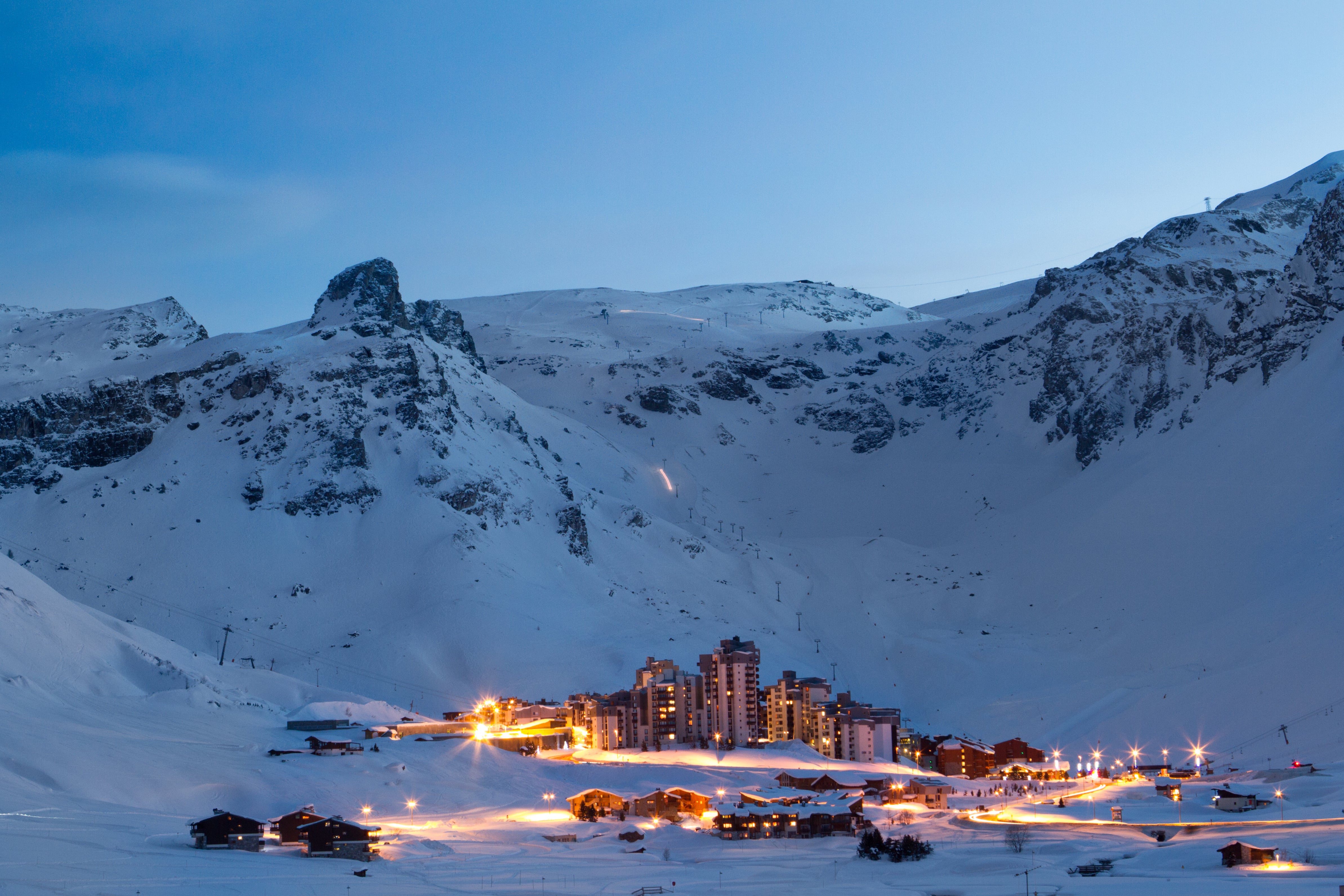 A estação de esqui de Tignes Val Claret tem acesso por elevador ao glaciar Grande Motte