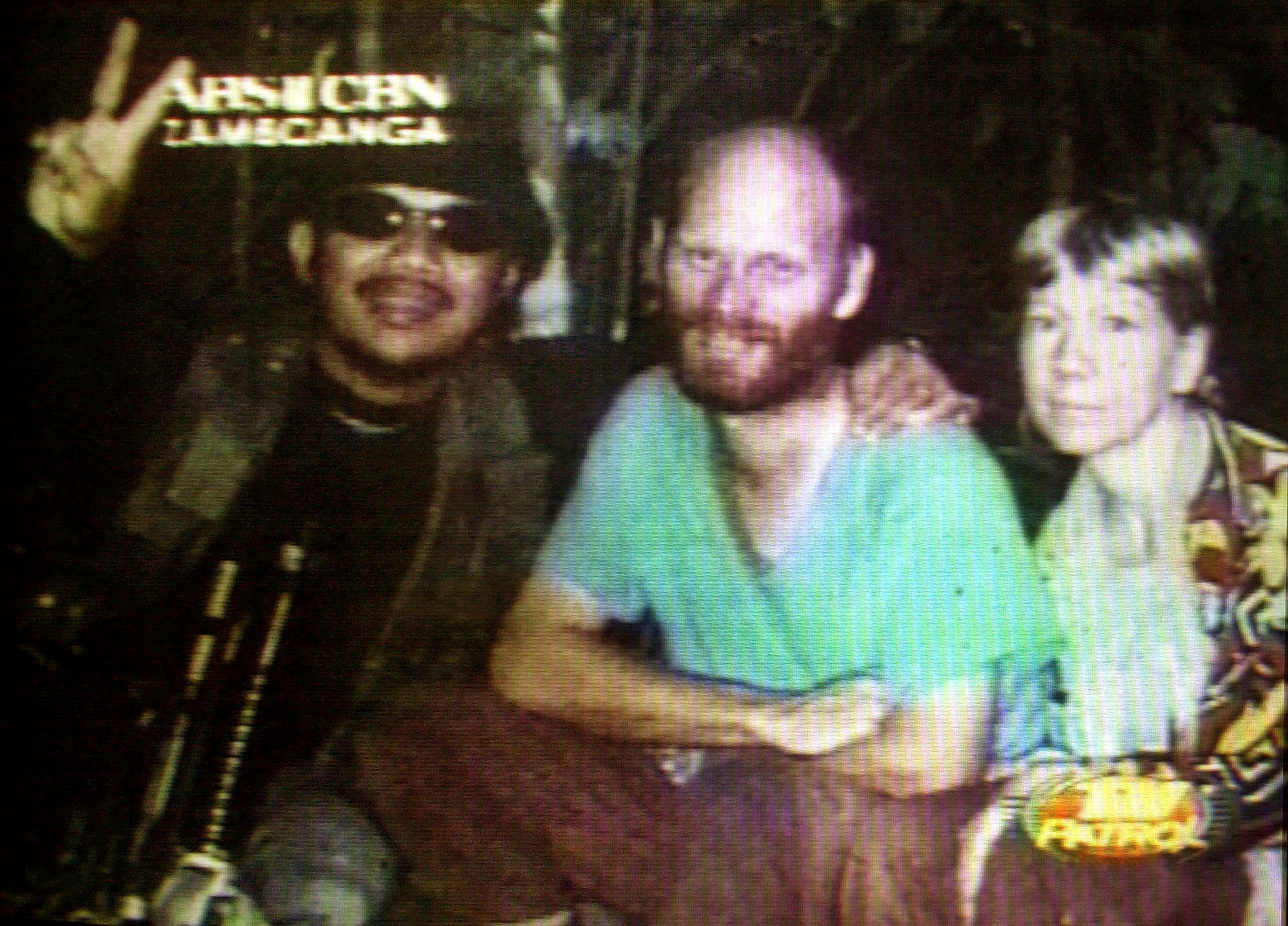 Kidnapped American missionaries Martin, center, and Gracia Burnham, right, who were kidnapped from a Philippines resort