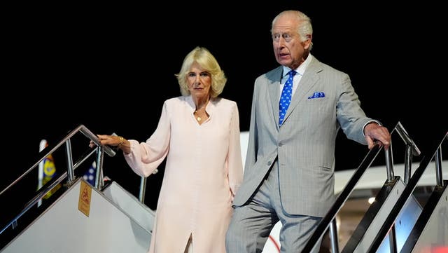 <p>King Charles and Queen Camilla land in Samoa to ceremonial welcome ahead of Commonwealth summit.</p>