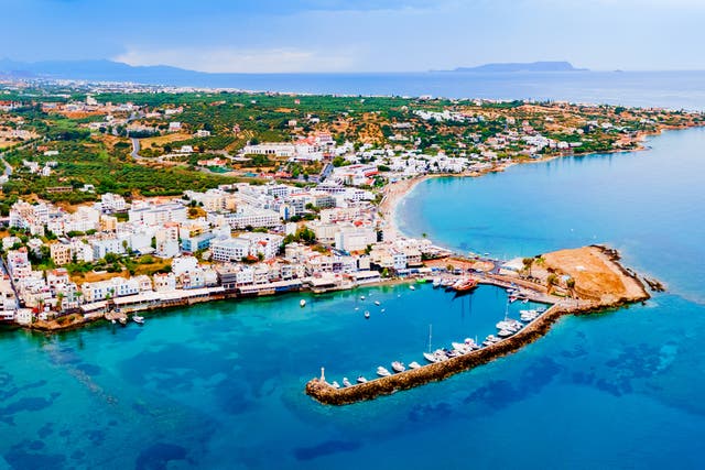 <p>Crete has all the benefits of a longhaul holiday but without the extra costs </p>