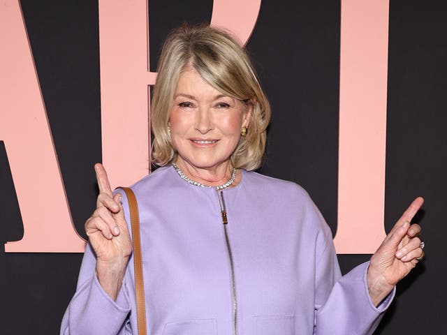 <p>Martha Stewart was sent to solitary confinement for touching a security guard </p>