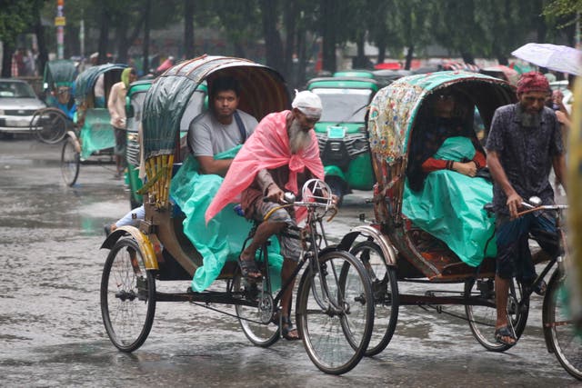 <p>File. Rainy weather hits ahead of the arrival of a cyclone in Dhaka in 2024  </p>