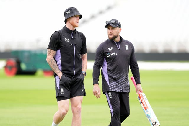 Brendon McCullum (right) wants his England players to show support for Ben Stokes (left) (Martin Rickett/PA)