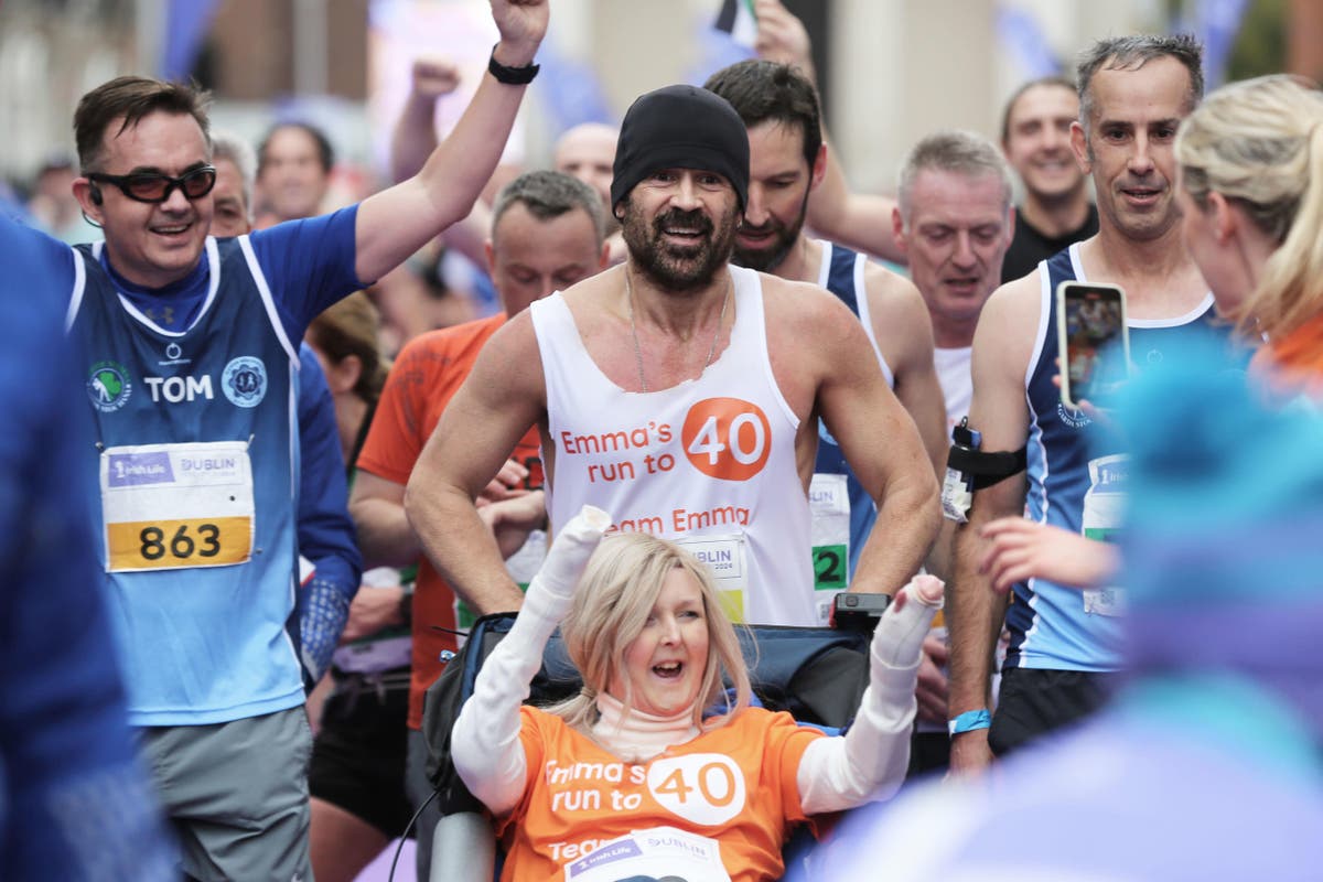 Colin Farrell runs Dublin marathon in support of âcourageousâ friend