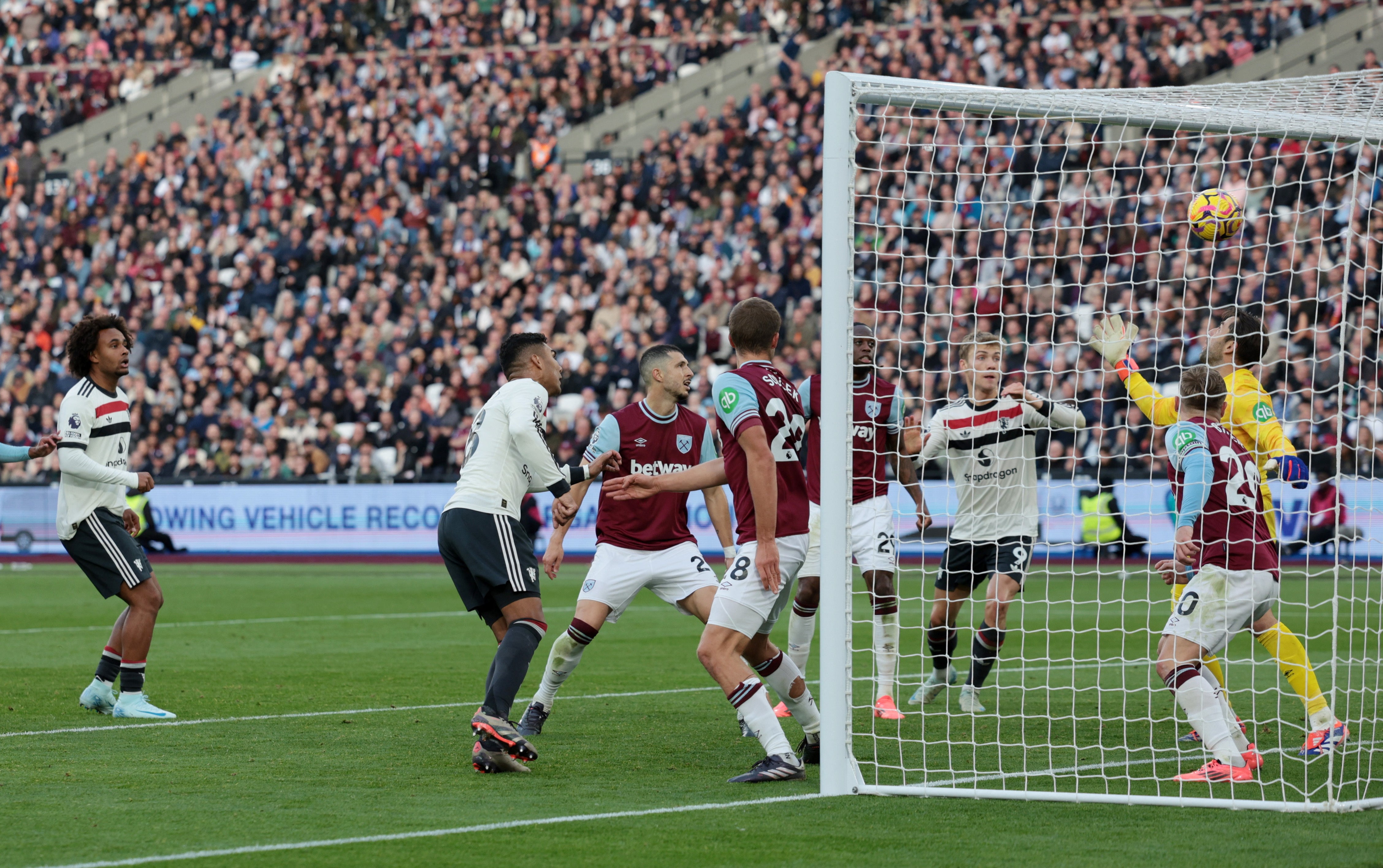 Casemiro scored an equaliser for Man Utd but it was not enough to secure any points