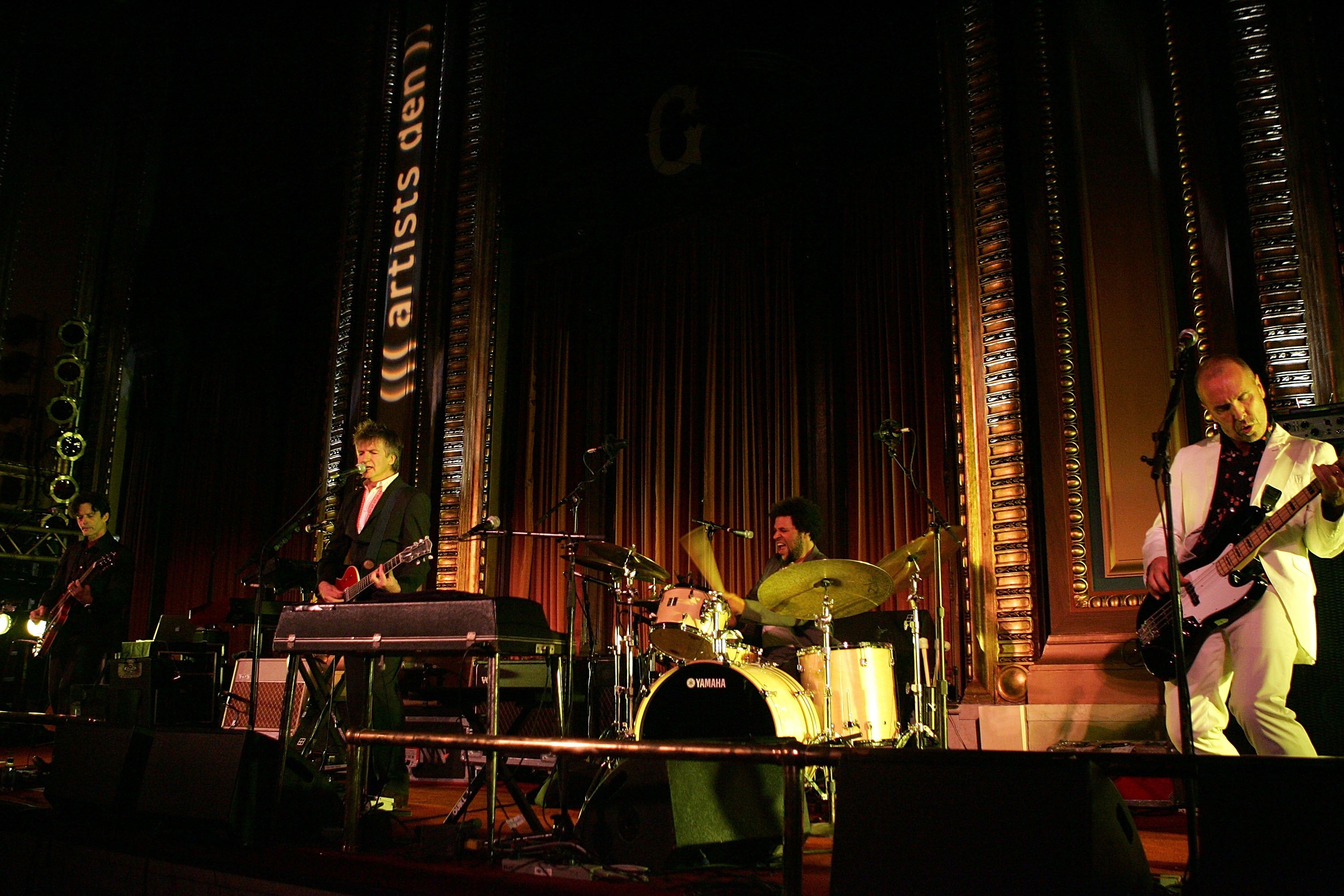 Crowded House performing during their first reunion tour in 2007