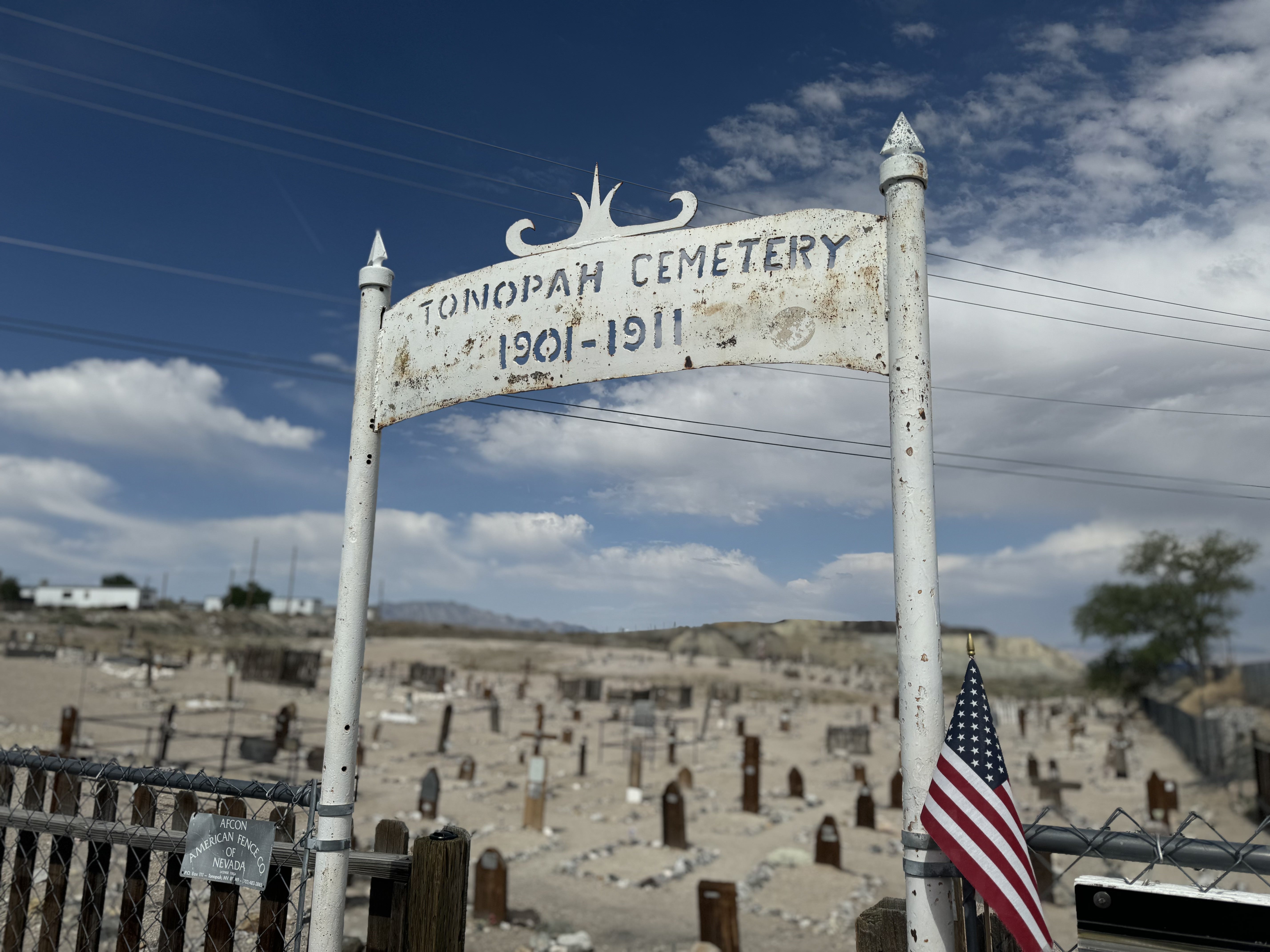 O Cemitério Tonopah é onde os mineiros e as vítimas da praga de 1901 são sepultados