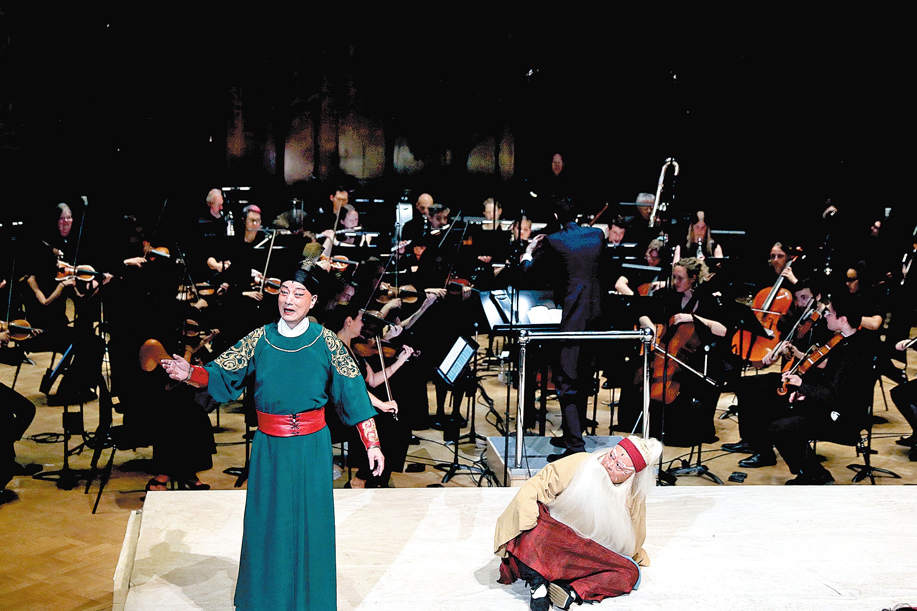 Chinese opera actors, accompanied by a British orchestra, perform the symphony poetry drama ‘Ein Heldenleben: Cai Lun’ in London in October