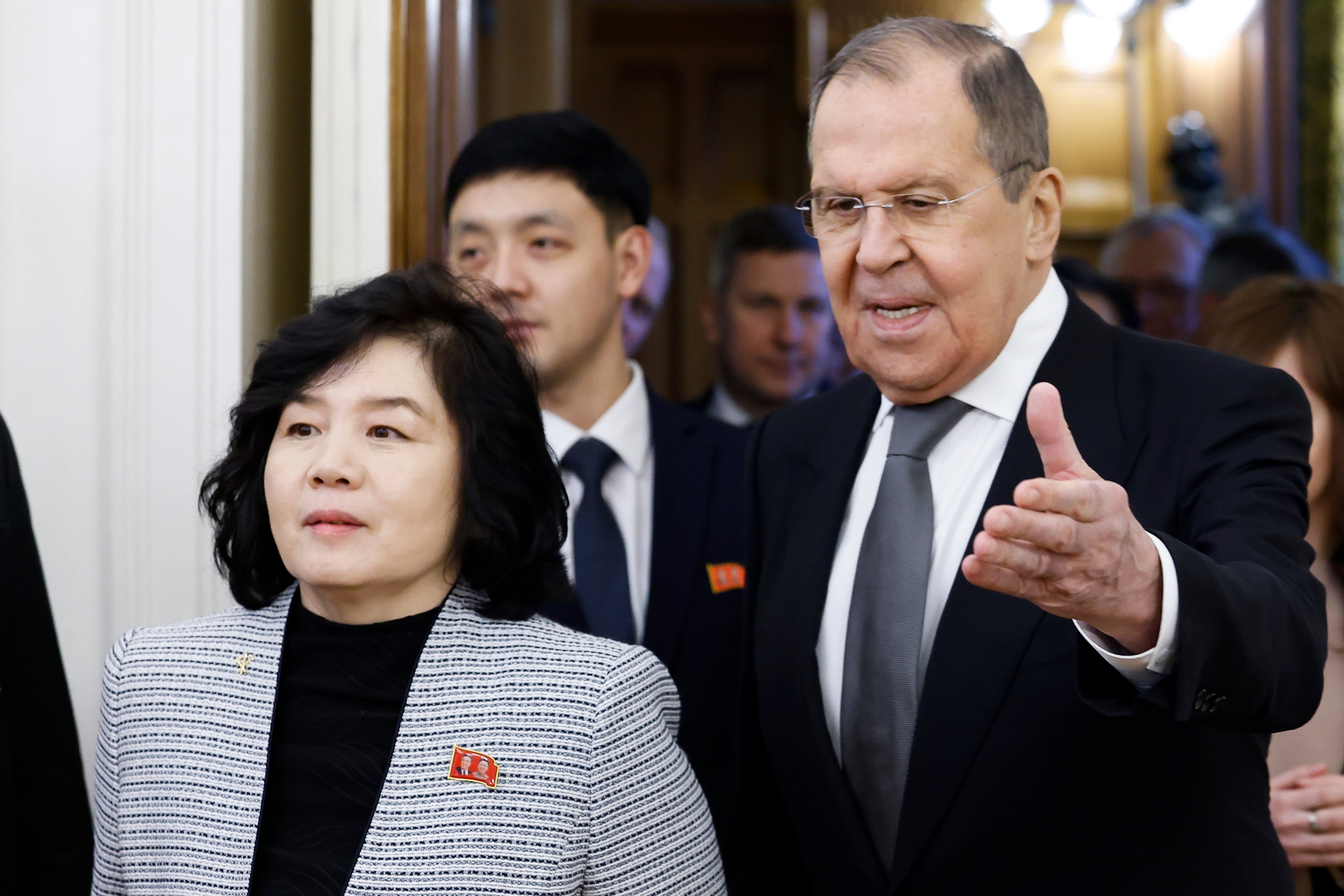 Russian Foreign Minister Sergei Lavrov (right) and North Korean Foreign Minister Choe Son Hui (left) enter a hall for their talks in Moscow in January