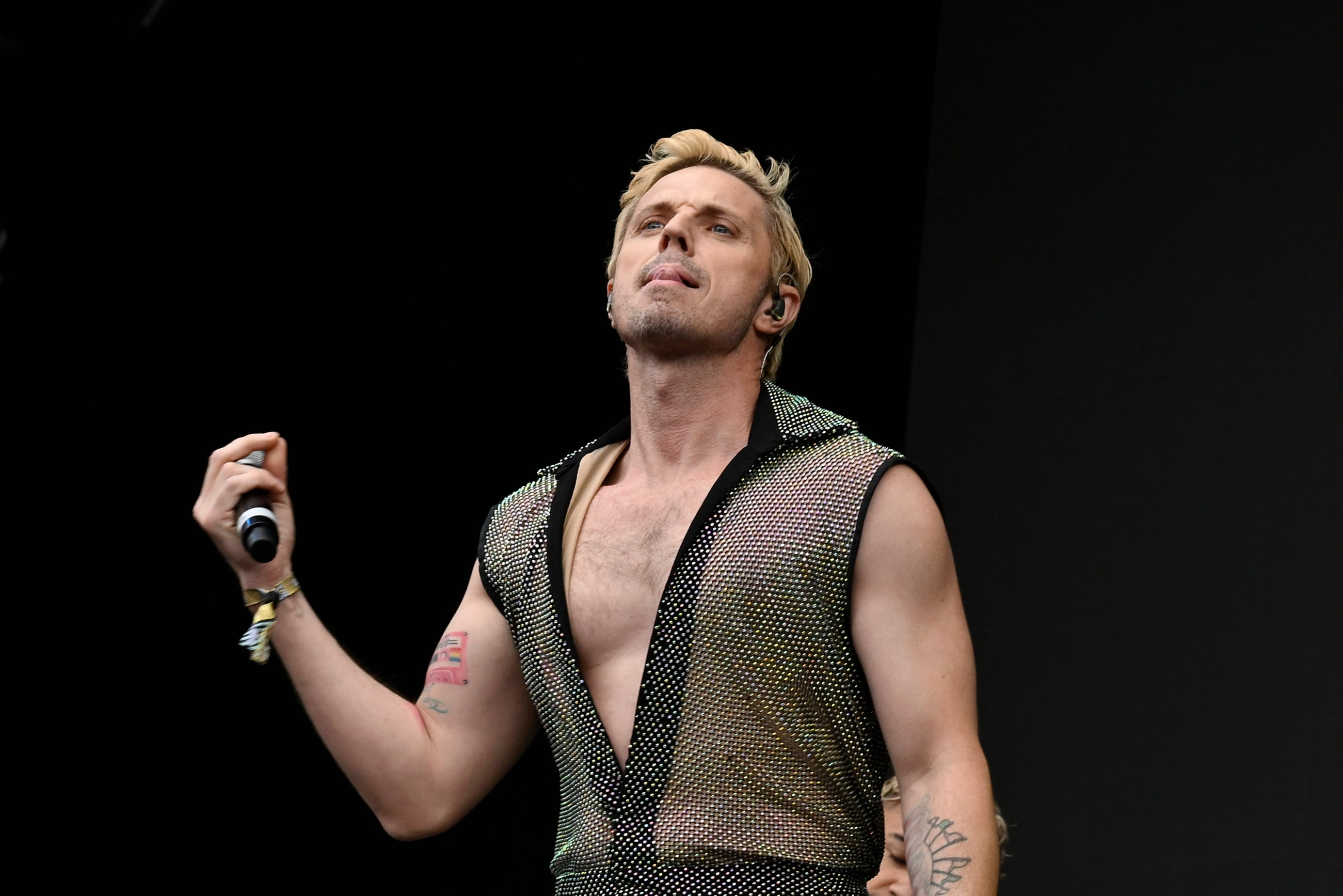 Shears se apresentando na Trafalgar Square de Londres para o Pride em Londres no ano passado