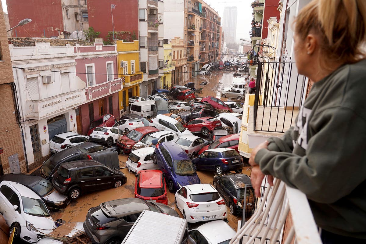 Spain floods latest: Victims ‘trapped like rats’ and 73 dead in Valencia