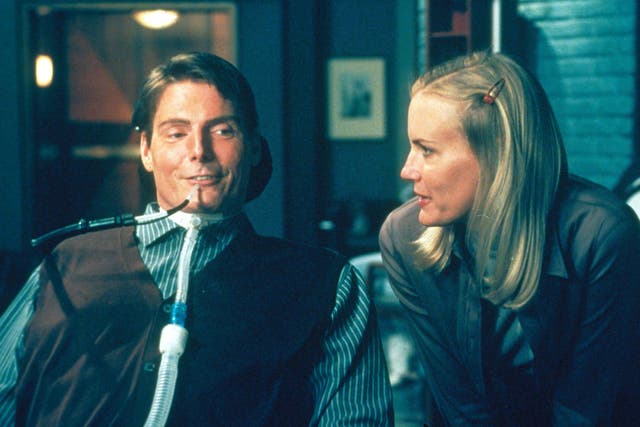 <p>Hitch-not: Christopher Reeve and Daryl Hannah in 1998’s ‘Rear Window’ </p>