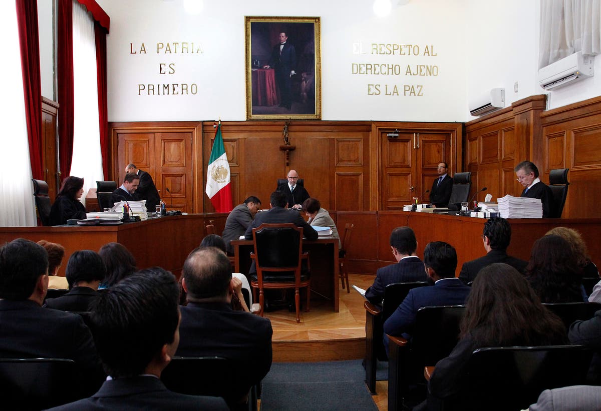 Eight Justices Resign from Mexico's Supreme Court