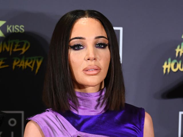 <p>Tulisa</p>