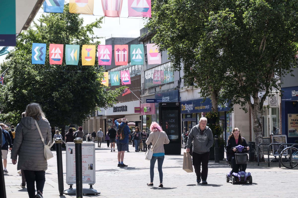 Shoplifter Banned From Wigs in Gloucester