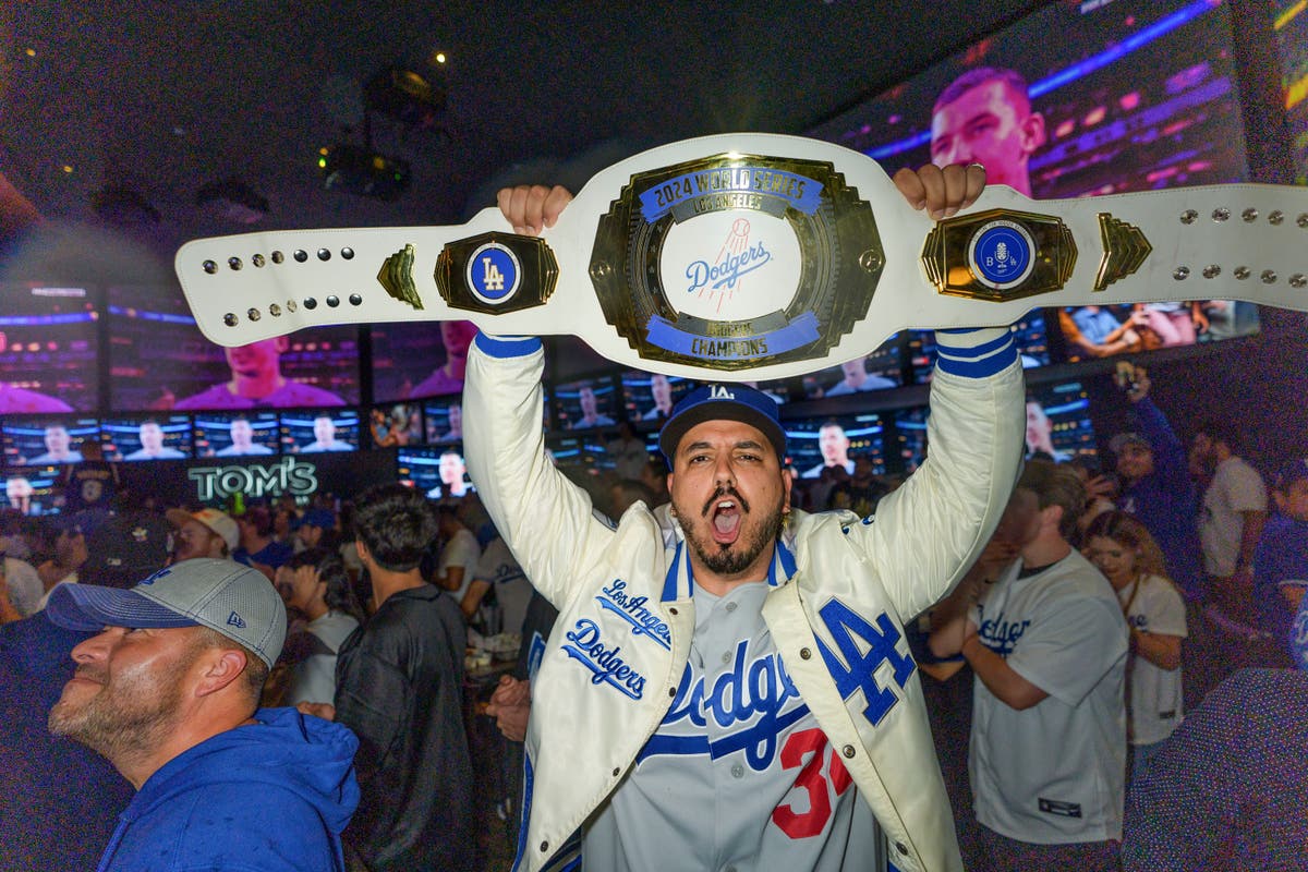 PHOTO COLLECTION: World Series Reax